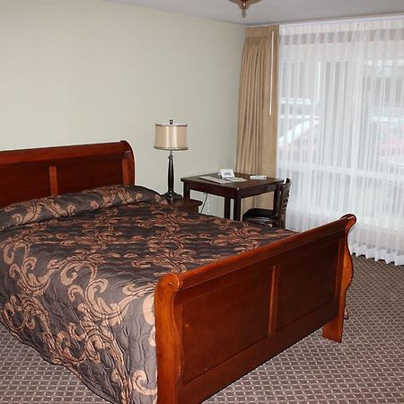 The Monticello Hotel Лонгвю Екстериор снимка